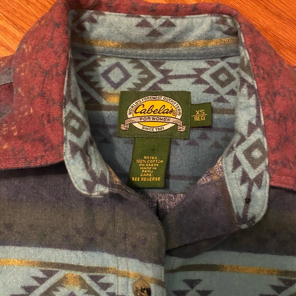 Cabela’s Flannel very cozy and thick fabric - Picture 3 of 9